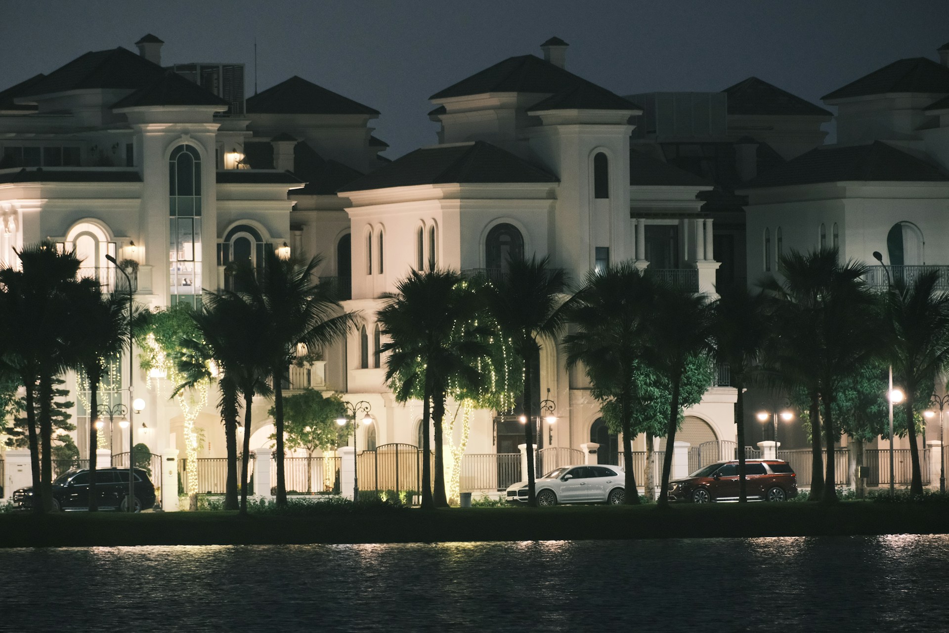 Tips for Protecting Your Property in Dubai with Comprehensive Home Insurance